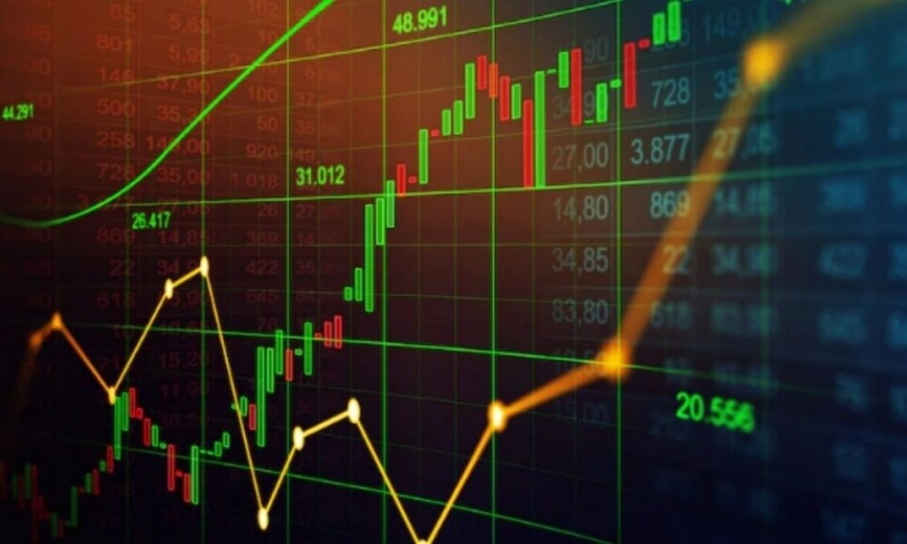 Giao dịch trong ngày là chiến lược giao dịch mà nhà đầu tư mở và đóng các vị thế (mua hoặc bán) trong cùng một phiên giao dịch
